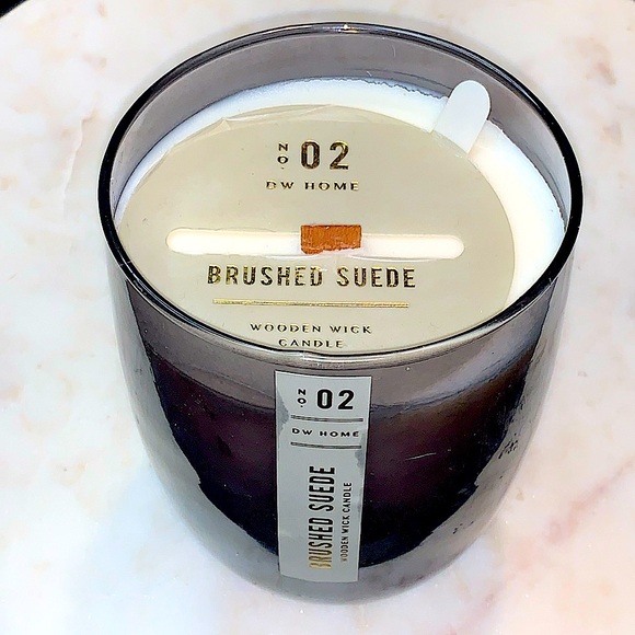 DW HOME CANDLE BRUSHED SUEDE WOODEN WICK RICHLY SCENTED 15.4oz - Picture 3 of 4